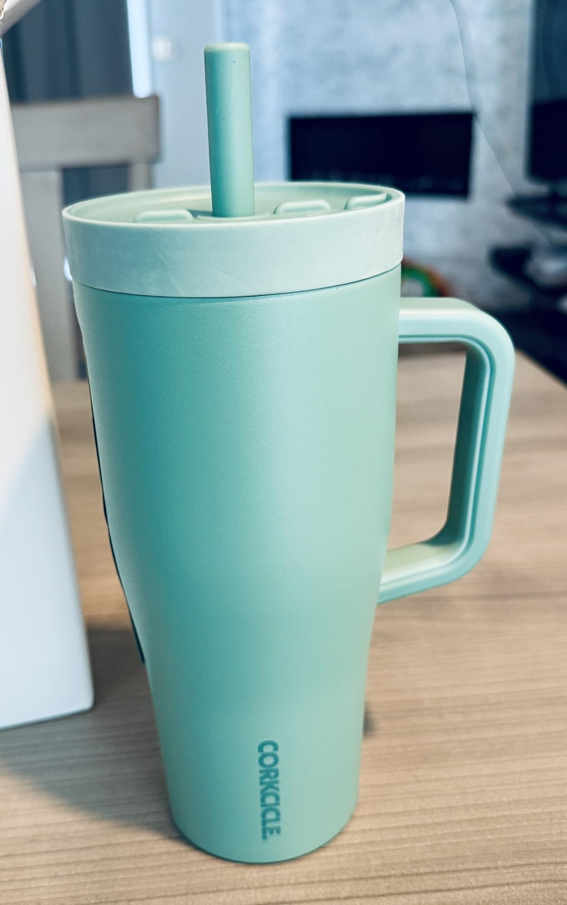 Great tumbler, but lid could be tighter