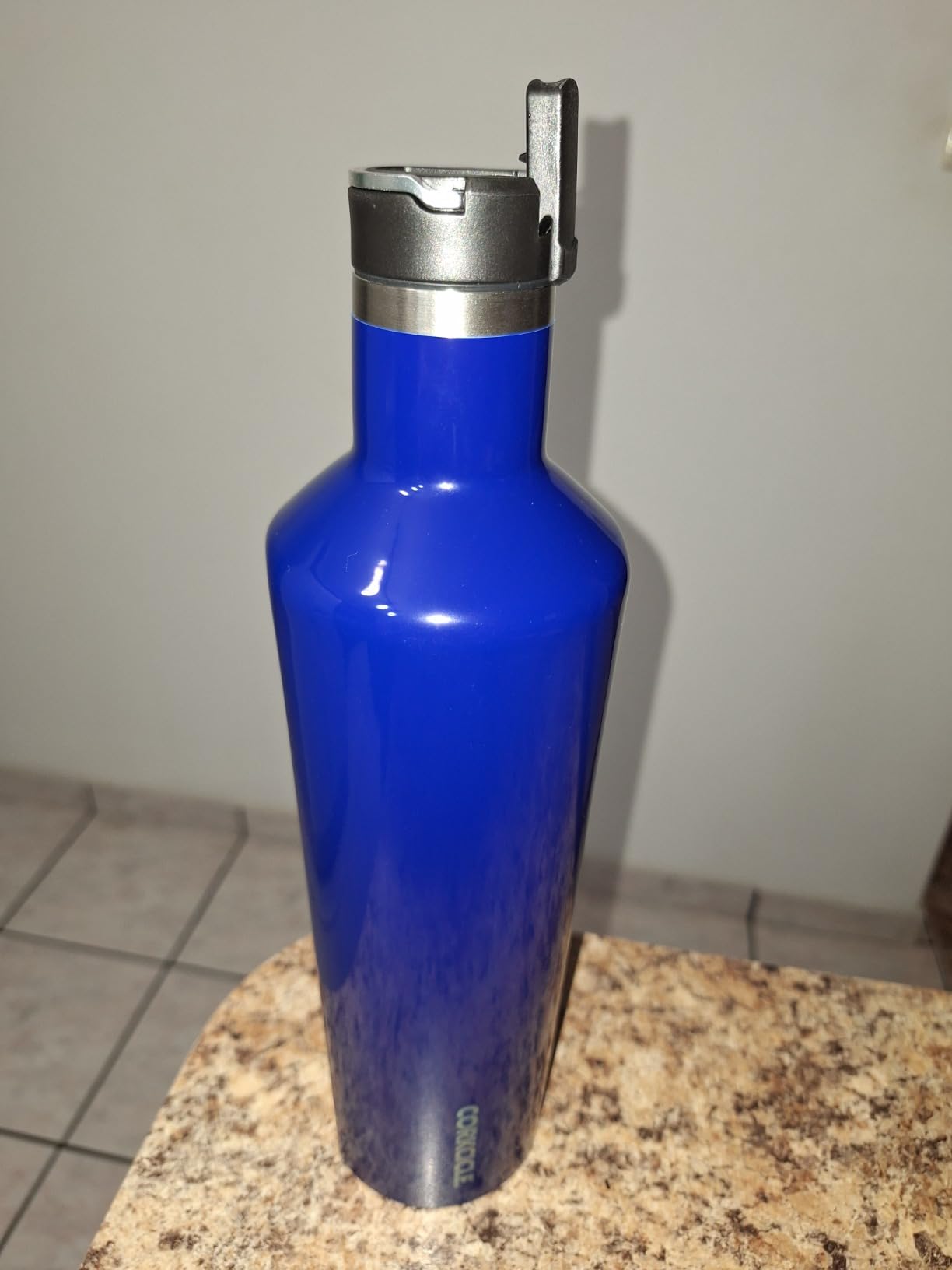Keeps ice all day