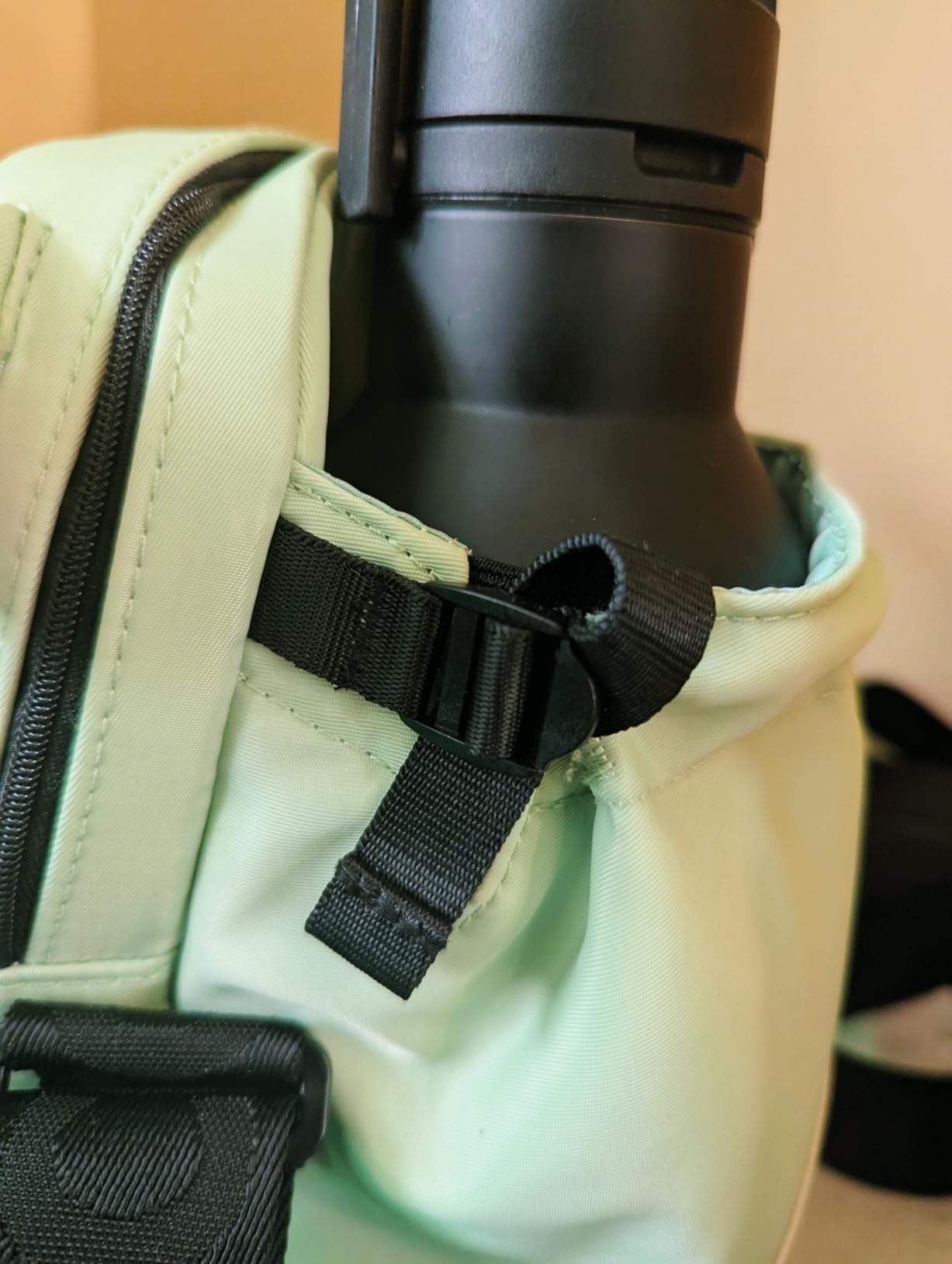Great bag, but strap could be longer