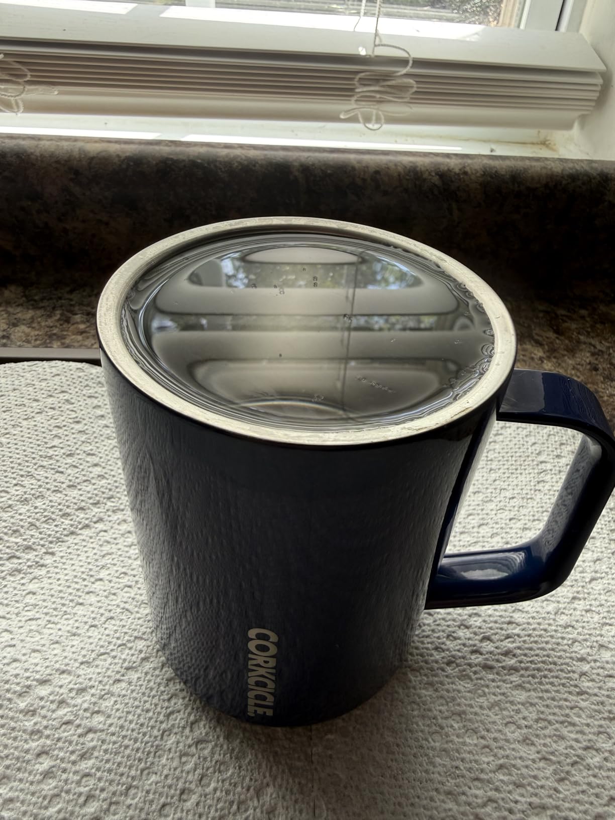 Keeps coffee hot, but lid needs care