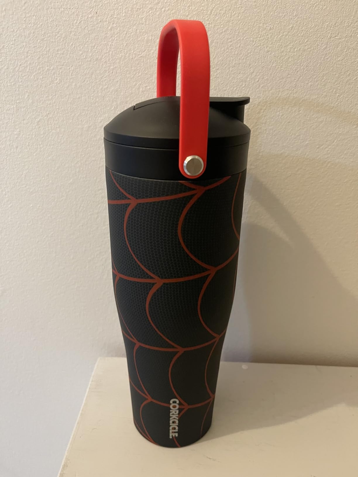 Good shaker, but lid is snug