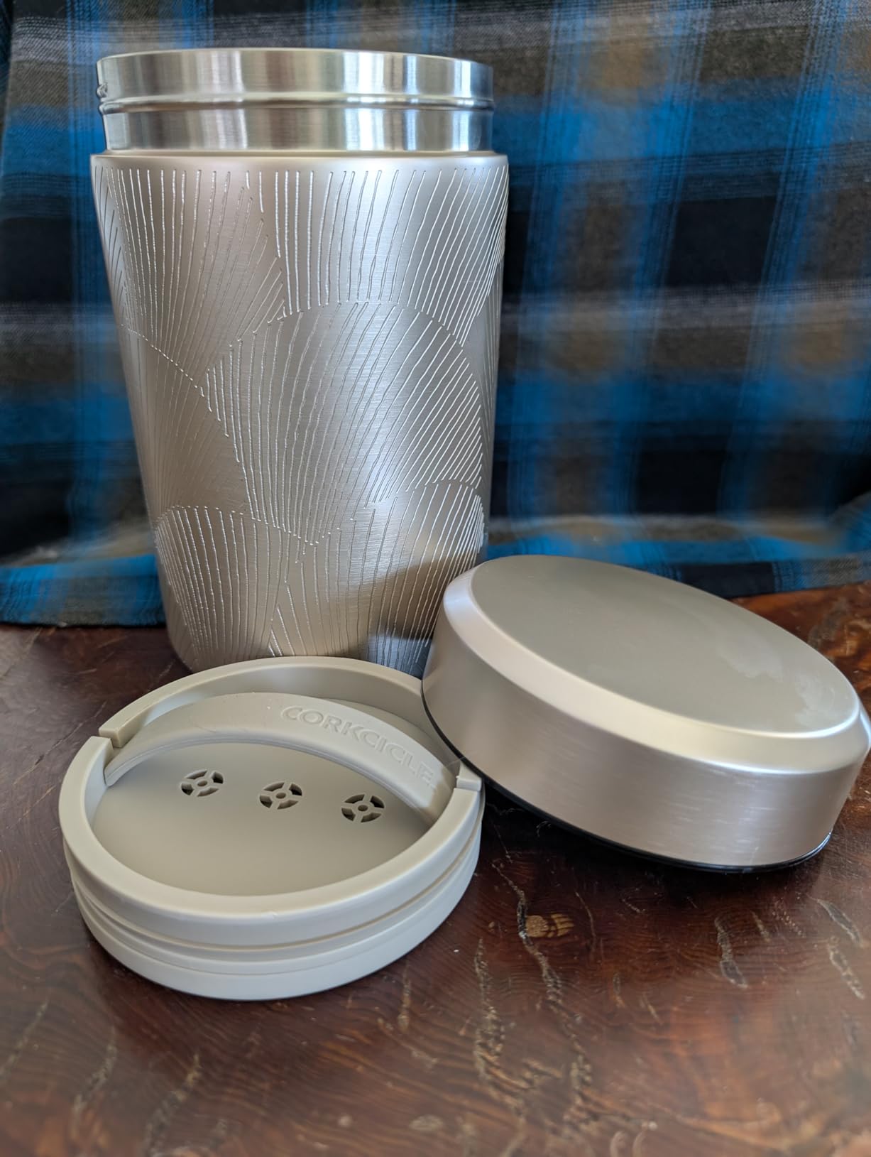 Lid broke after two weeks
