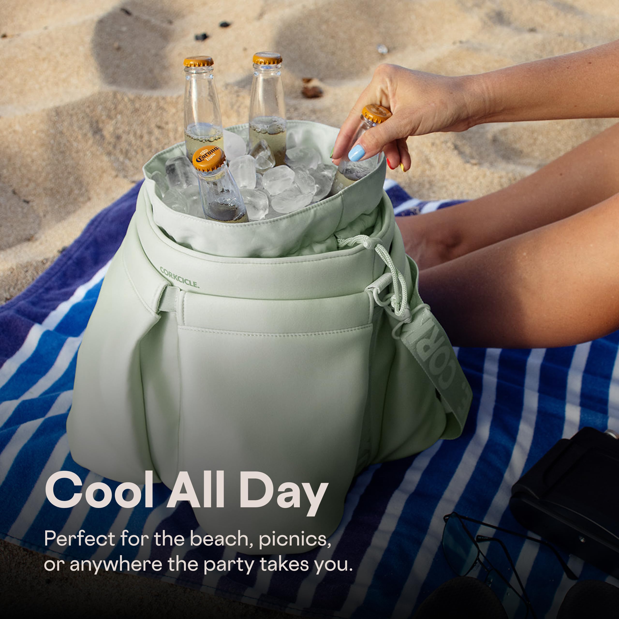 corkcicle-beverage-bucket-cooler-bag-all-day-insulated-ice-bucket-latte image 6