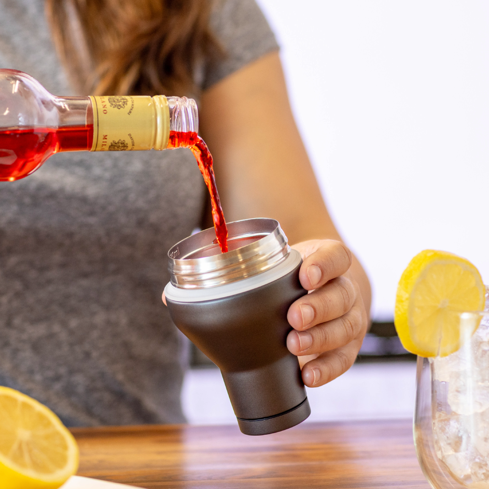 corkcicle-cocktail-shaker-lid image 4