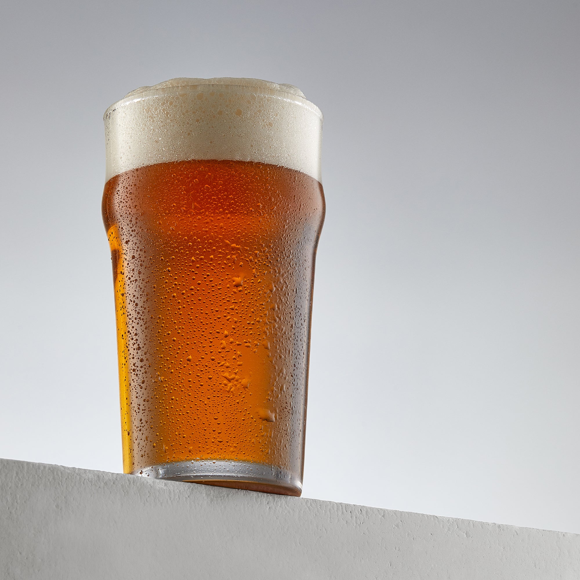 joyjolt-grant-beer-glasses-set-of-4-19-oz image 5