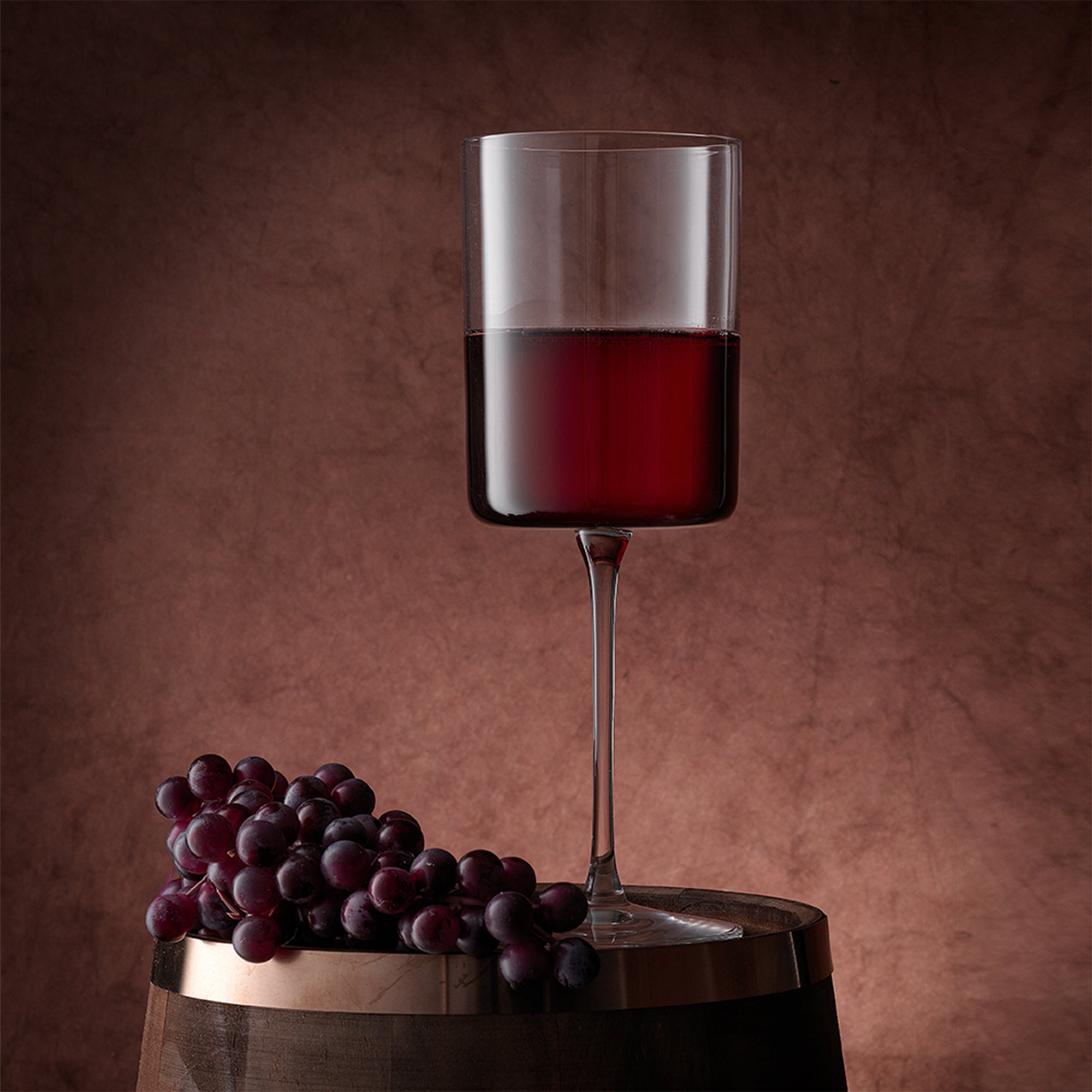 joyjolt-claire-red-wine-glasses-set-of-4-european-crystal image 7