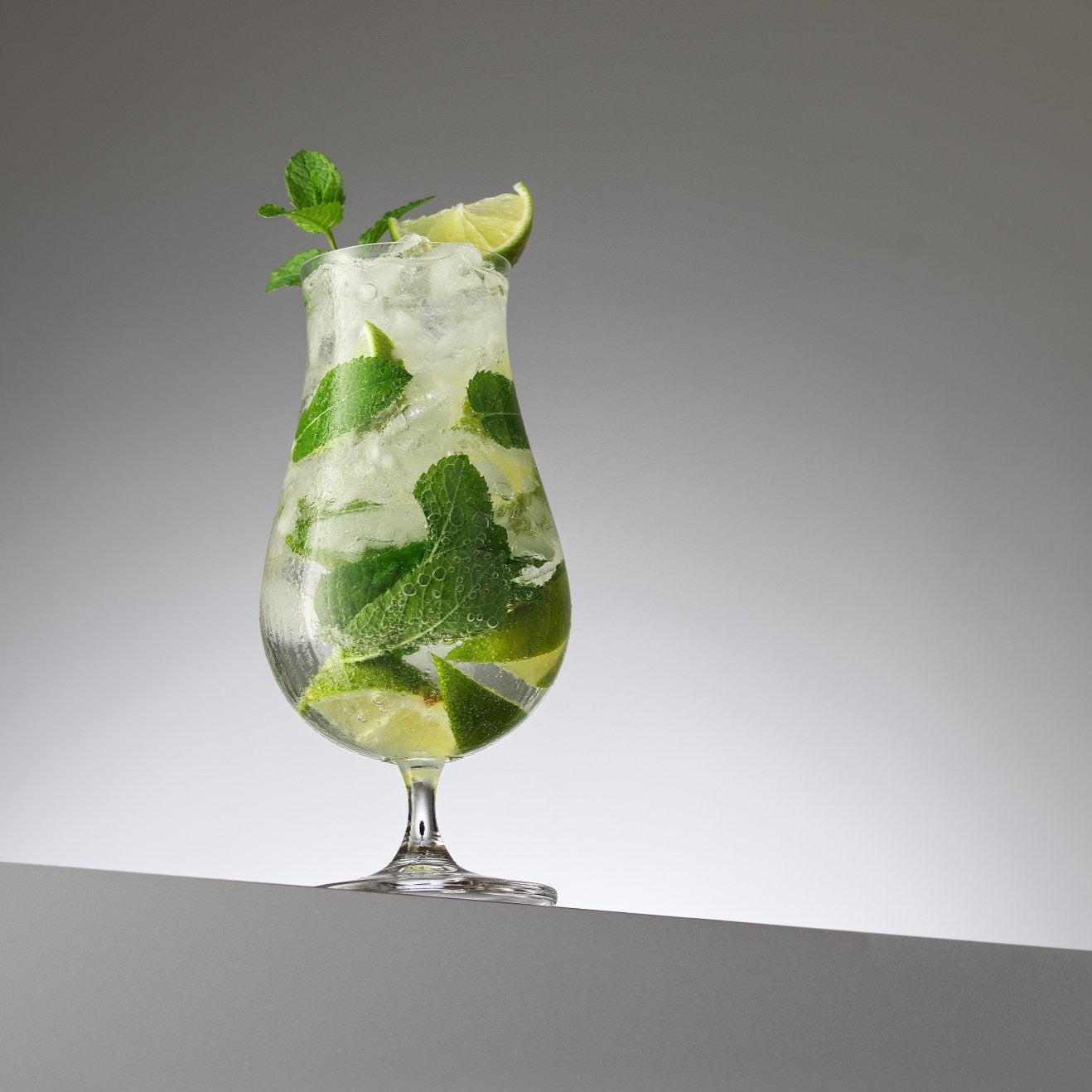 joyjolt-terran-hurricane-cocktail-glasses-set-of-4-21-oz image 4