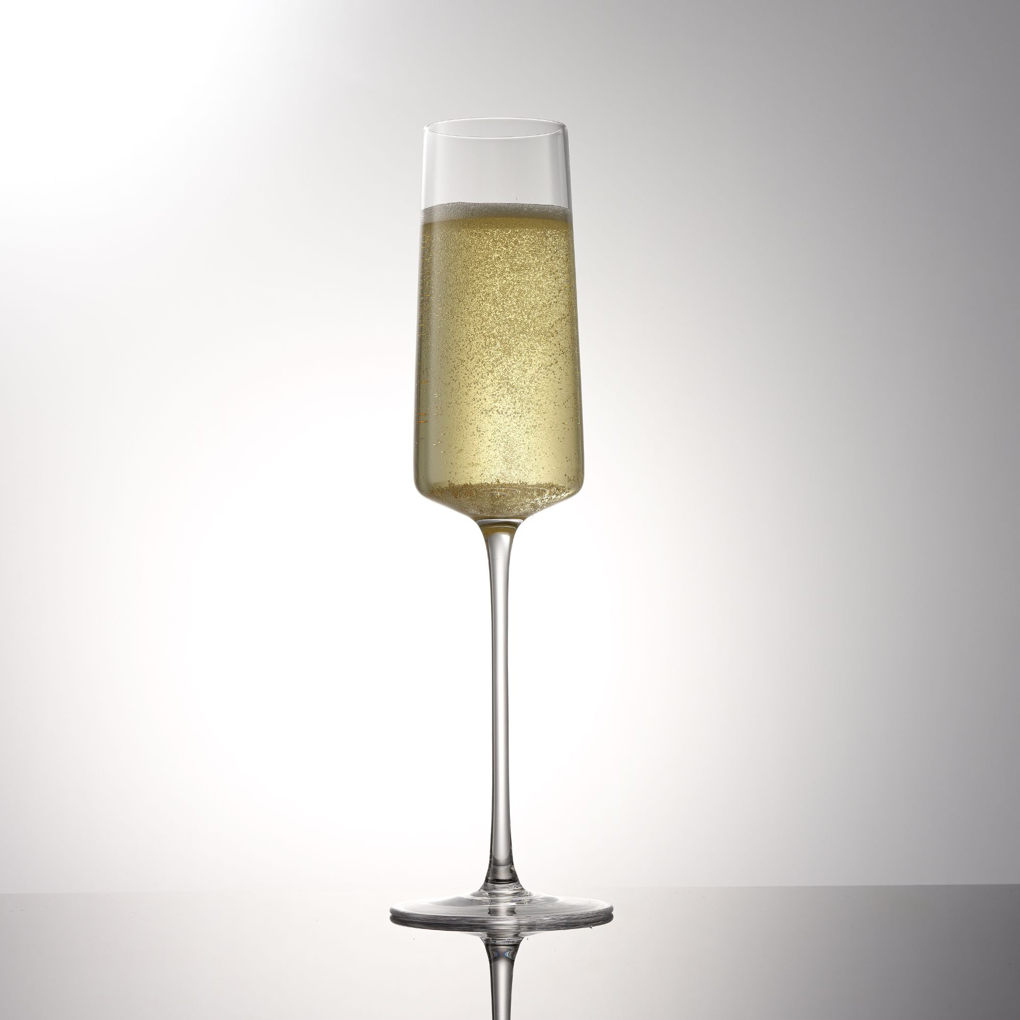 joyjolt-sidney-champagne-flutes-set-of-4-7-oz image 3