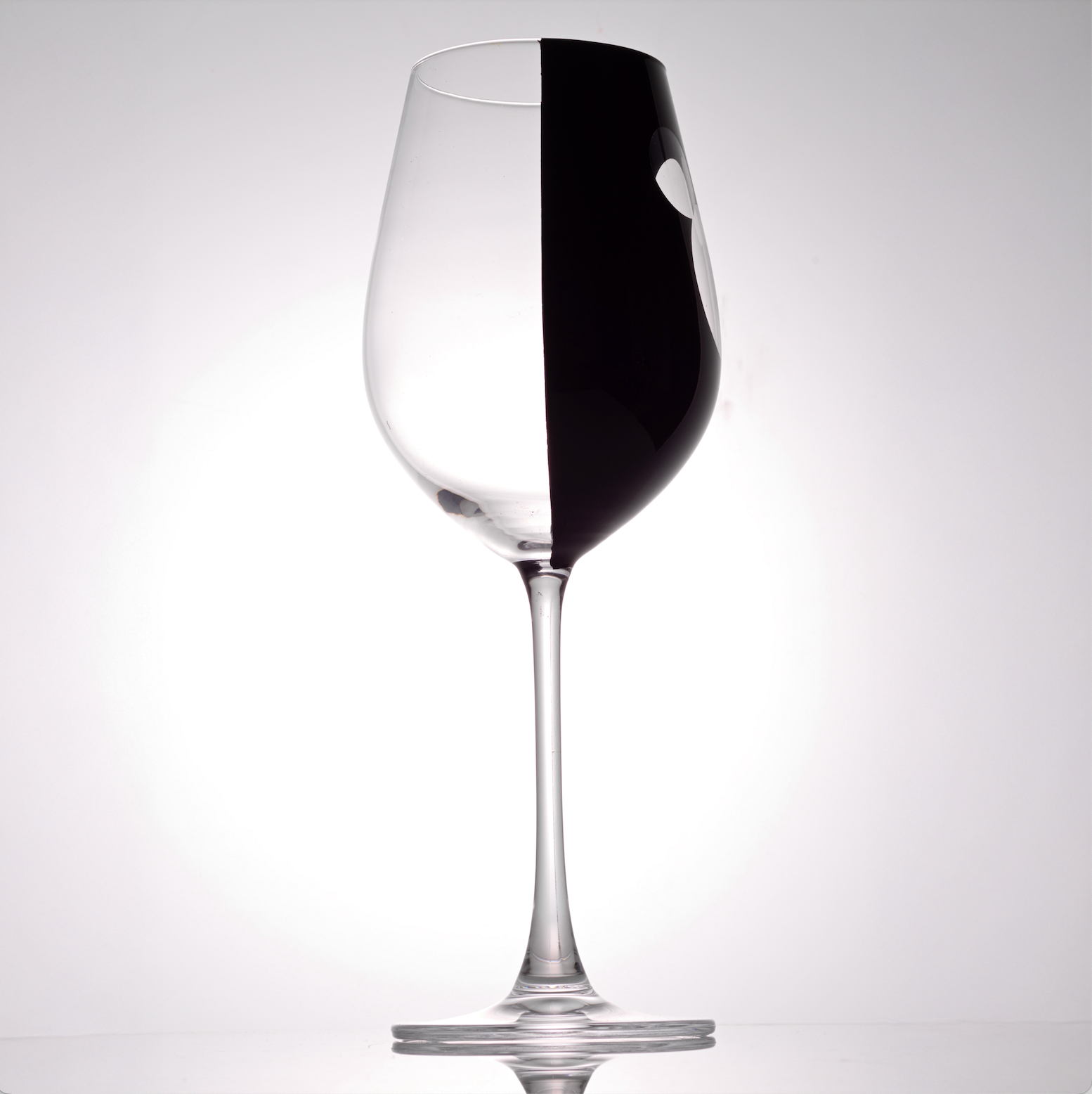 joyjolt-disney-luxury-mickey-mouse-stemmed-red-wine-glasses-23-oz-set-of image 3