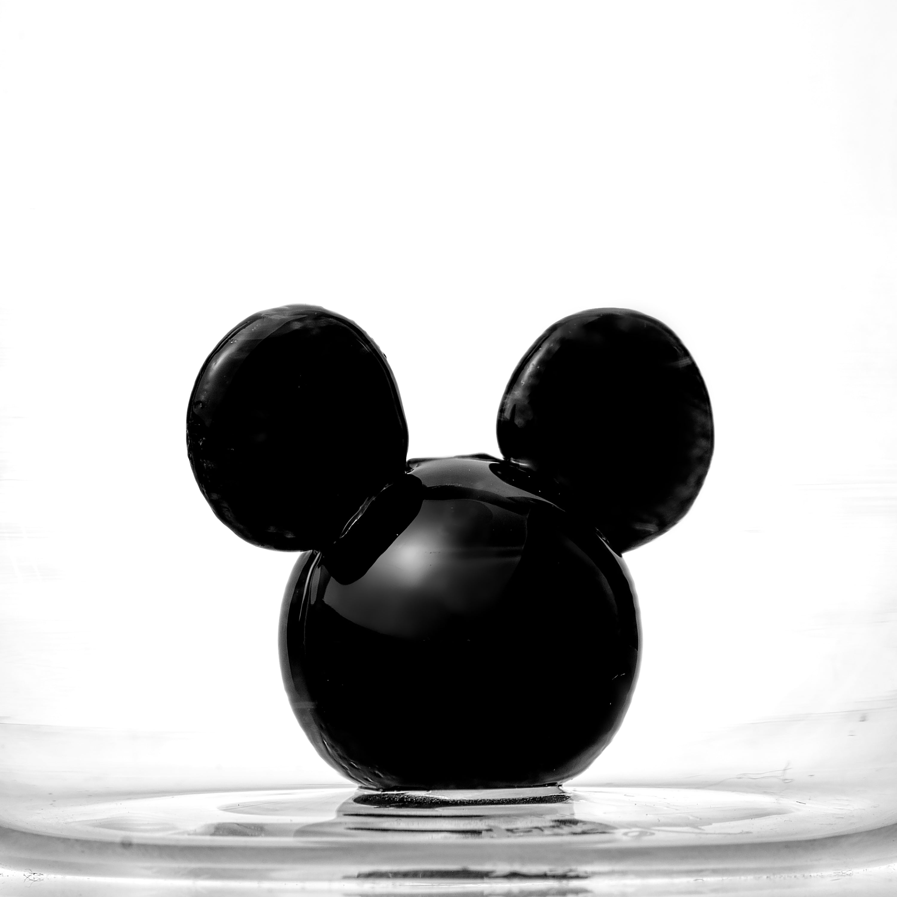 joyjolt-disney-mickey-minnie-3d-icon-short-glass-set-2-glasses-13-3-oz-lead-free image 4