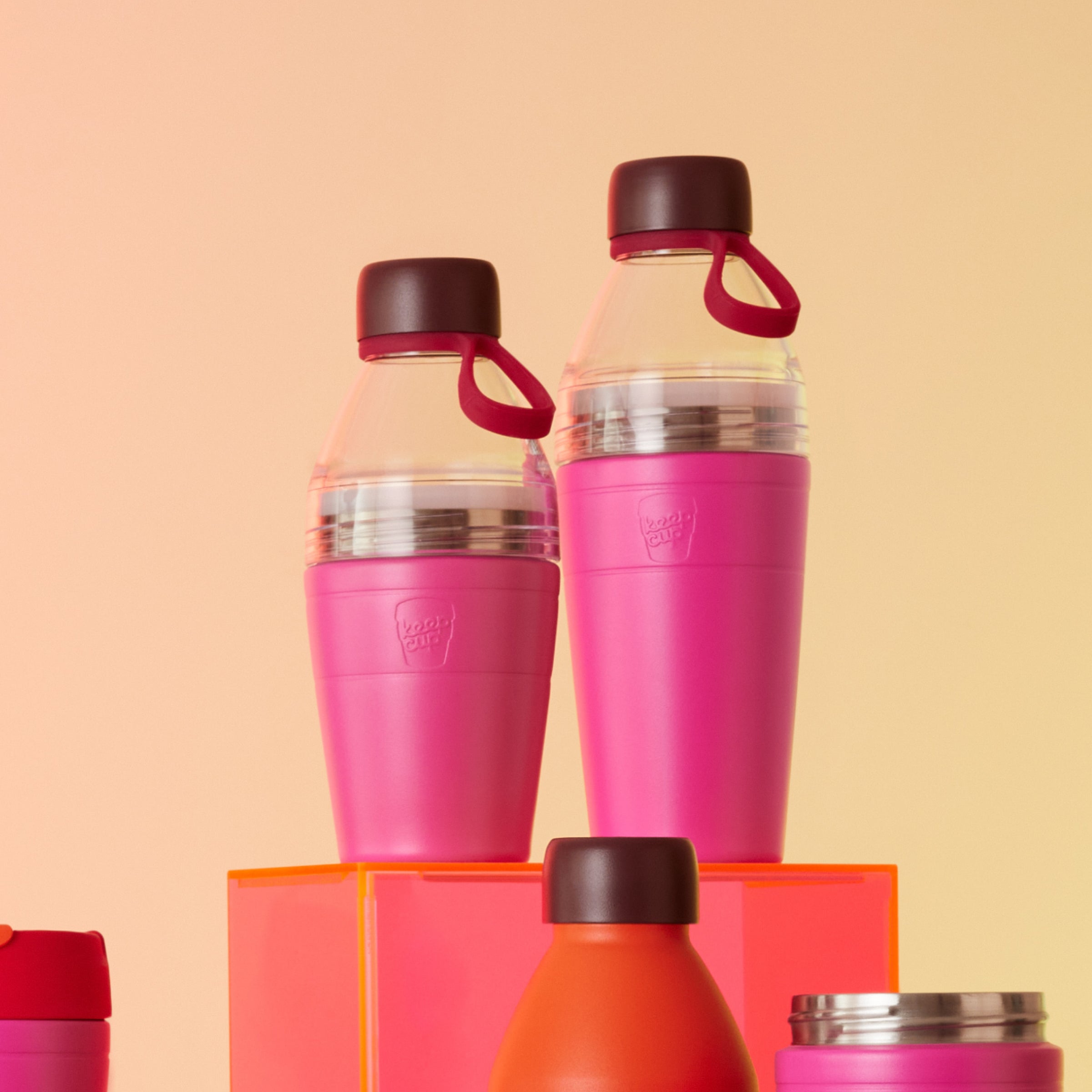 keepcup-helix-bottle-clear-top-22oz-fuchsia image 4